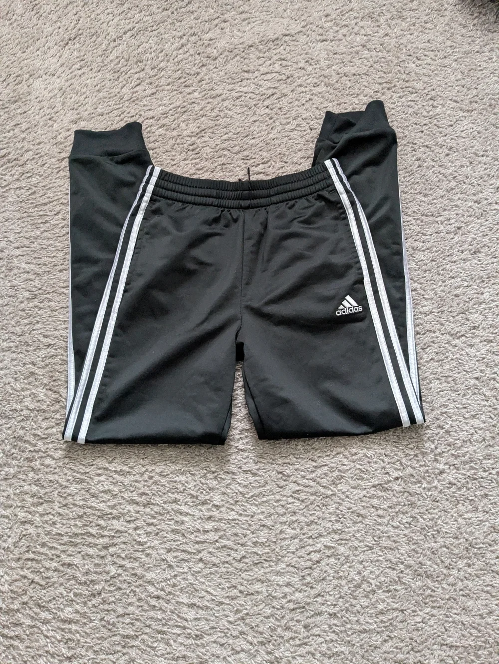 ADIDAS - Picture 2 of 4